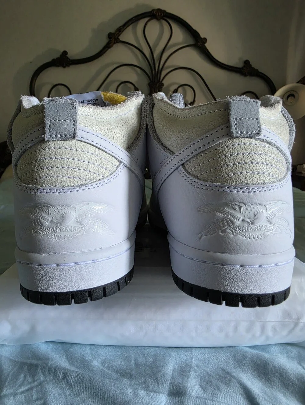 Nike FIRE! NWOB! SB Dunk High Antihero #HM5837 100 in Wolf Grey. Sz W8/M6.5 R2S!